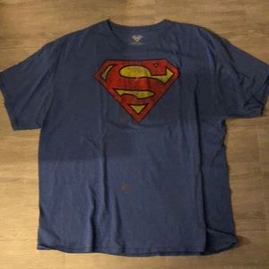 Men’s size XXL Superman graphic T-shirt